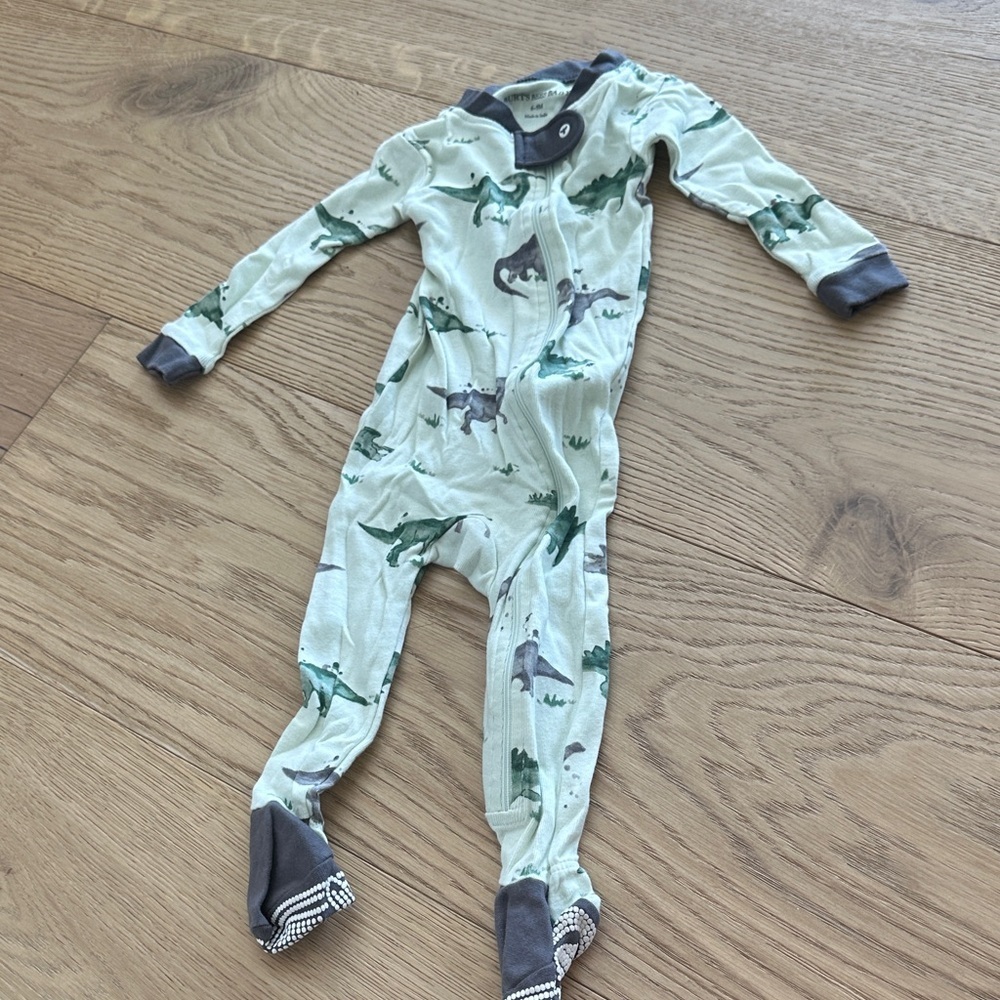 Burt's Bees Baby Pajamas Zip-front Non-slip Footed Sleeper 6/9 Months Dinosaurs